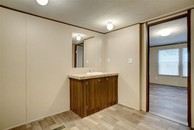 2509 Elk Trail, Granbury, TX 76048