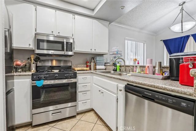 998 La Costa, Corona, CA 92879