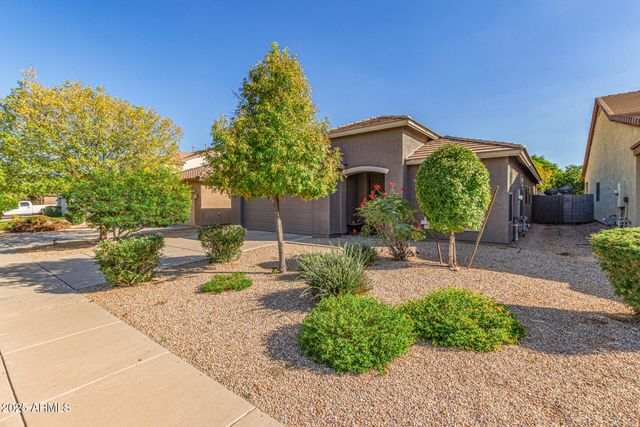 1193 W DESERT HOLLOW Drive, San Tan Valley, AZ 85143