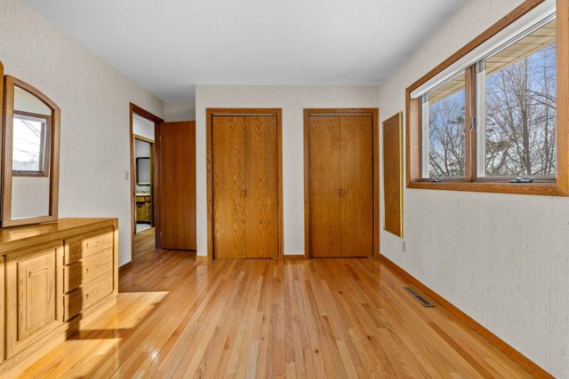 2609 11TH AVE NW, Minot, ND 58703