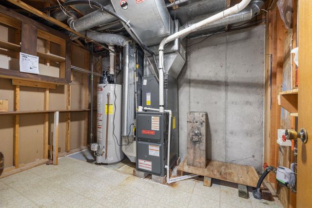 2609 11TH AVE NW, Minot, ND 58703