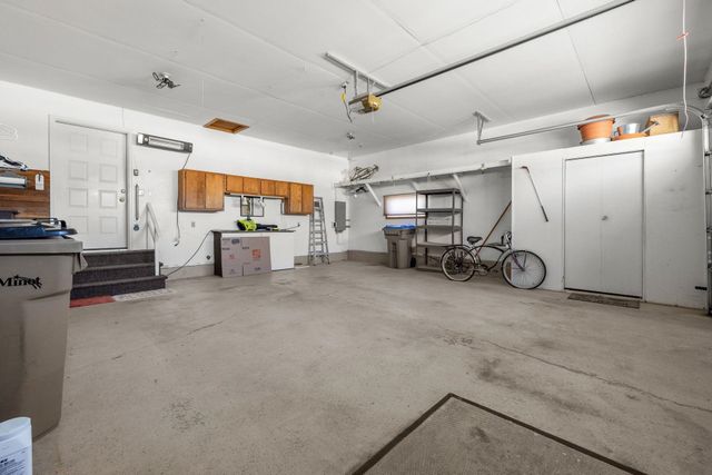 2609 11TH AVE NW, Minot, ND 58703