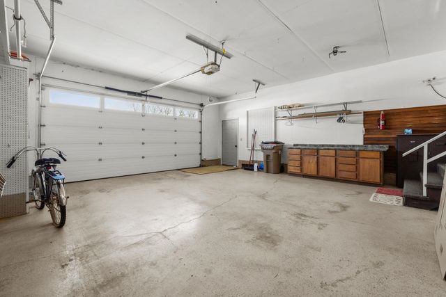 2609 11TH AVE NW, Minot, ND 58703