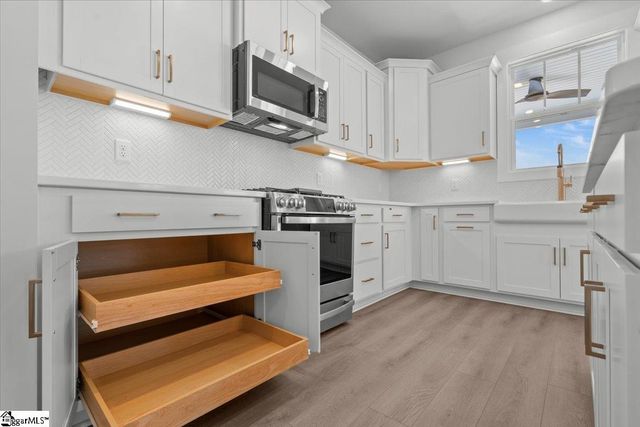 327 Florence Street, Spartanburg, SC 29303