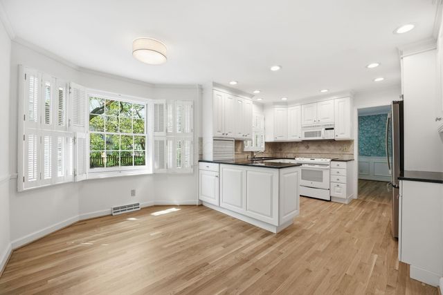 1955 Rosebery Drive, Upper Arlington, OH 43220