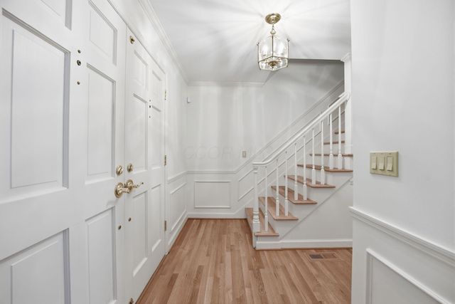 1955 Rosebery Drive, Upper Arlington, OH 43220