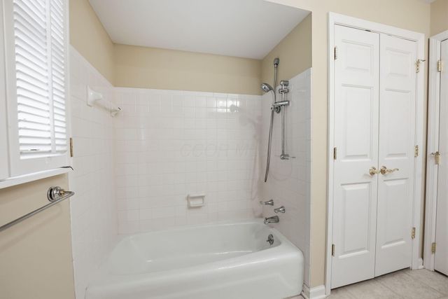 1955 Rosebery Drive, Upper Arlington, OH 43220