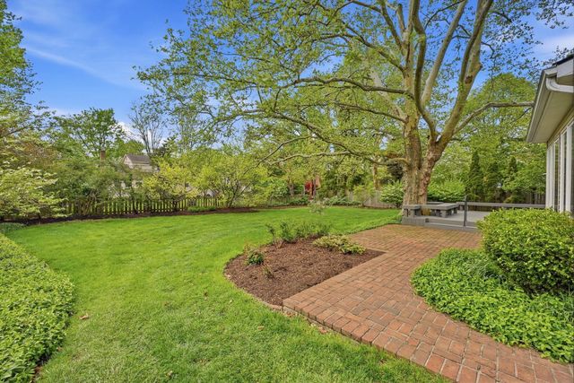 1955 Rosebery Drive, Upper Arlington, OH 43220