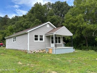 201 Earl Woodson, Lafollette, TN 37766