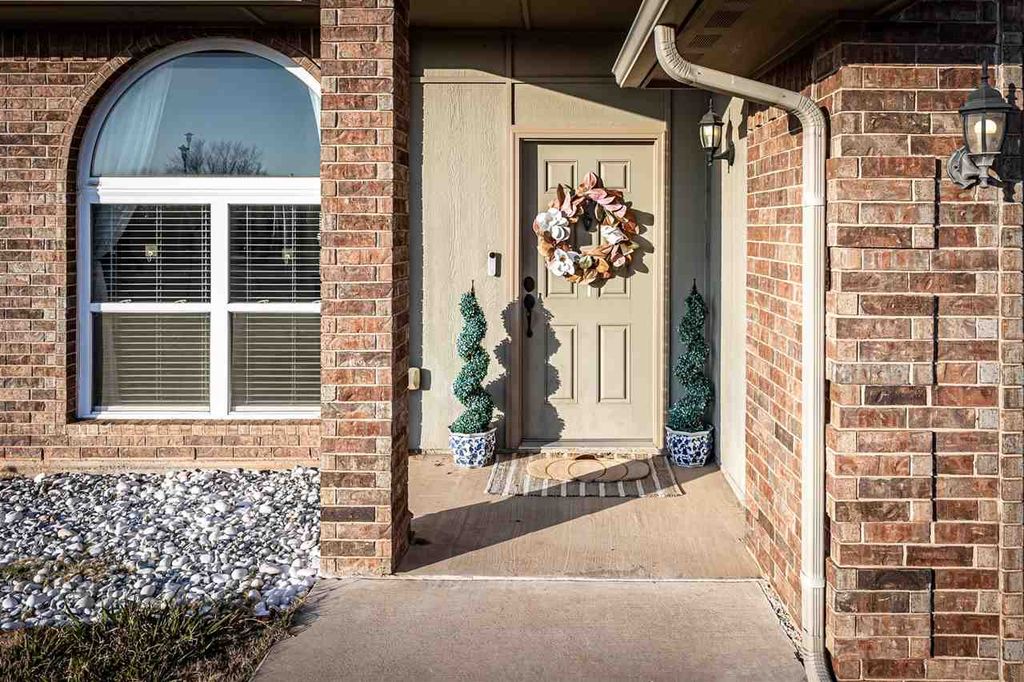 4817 SW Malcom Rd, Lawton, OK 73505