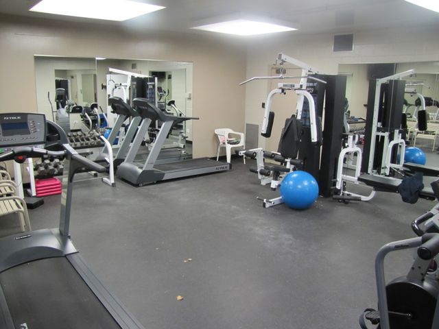 22 Park Lane 204, Park Ridge, IL 60068