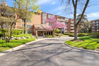 22 Park Lane 204, Park Ridge, IL 60068