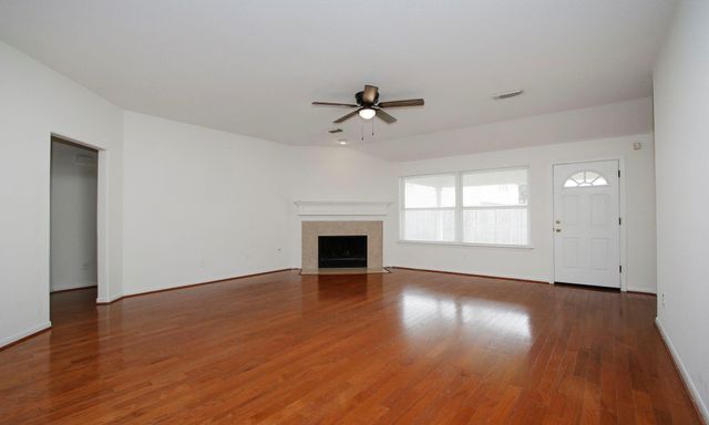 1414 Chandler Park Lane, Fresno, TX 77545