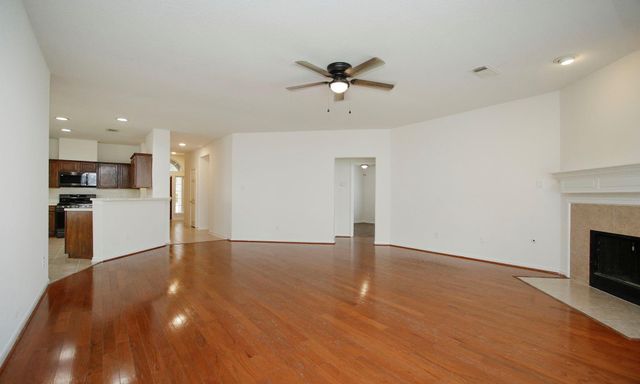 1414 Chandler Park Lane, Fresno, TX 77545