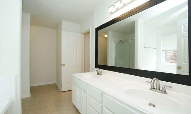1414 Chandler Park Lane, Fresno, TX 77545
