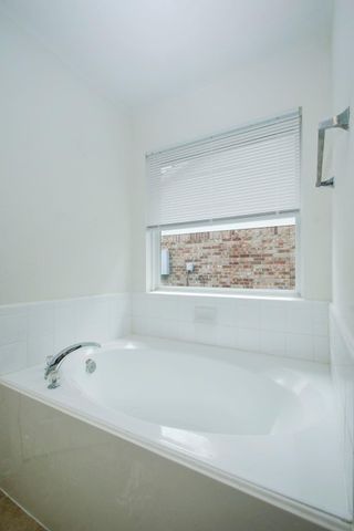 1414 Chandler Park Lane, Fresno, TX 77545