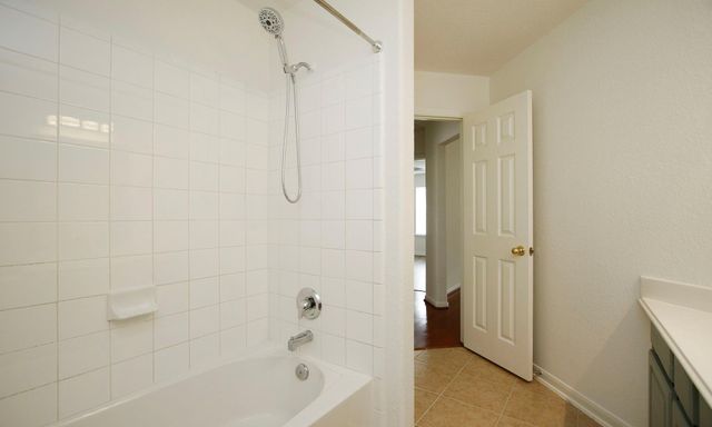 1414 Chandler Park Lane, Fresno, TX 77545