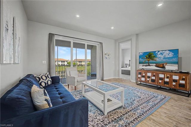 4713 Arboretum CIR 202, Naples, FL 34112