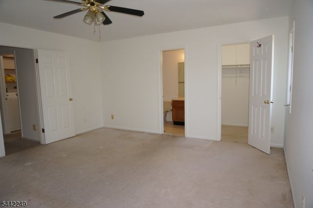 10 Hemlock Ct, Raritan Twp., NJ 08822