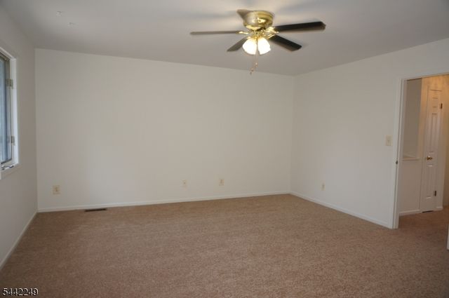 10 Hemlock Ct, Raritan Twp., NJ 08822