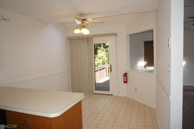 10 Hemlock Ct, Raritan Twp., NJ 08822