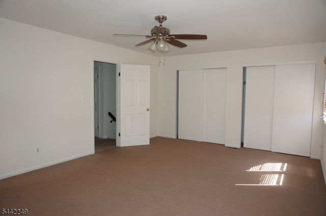 10 Hemlock Ct, Raritan Twp., NJ 08822