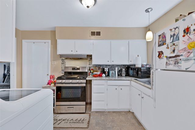 612 Highcrest Drive, Dallas, TX 75232