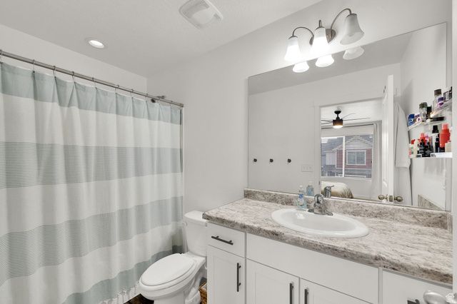 228 E HUMMINGBIRD CT, Saratoga Springs, UT 84045