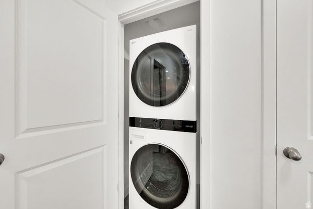 228 E HUMMINGBIRD CT, Saratoga Springs, UT 84045