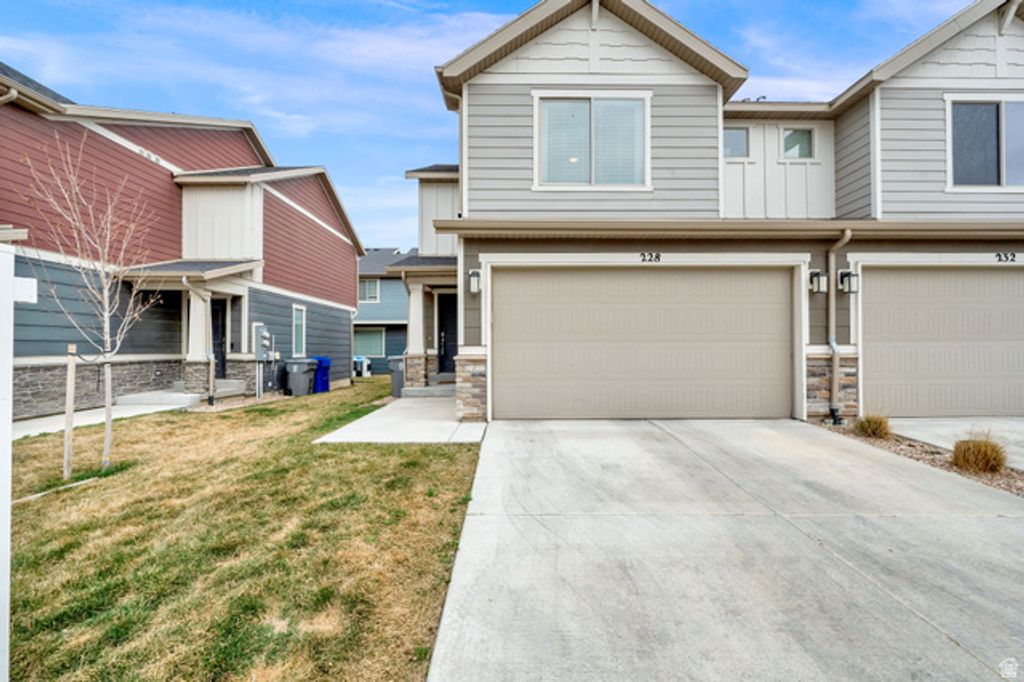 228 E HUMMINGBIRD CT, Saratoga Springs, UT 84045