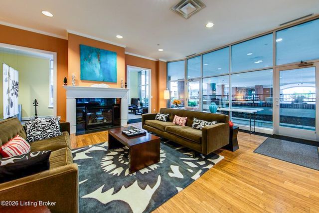 324 E Main St 503, Louisville, KY 40202