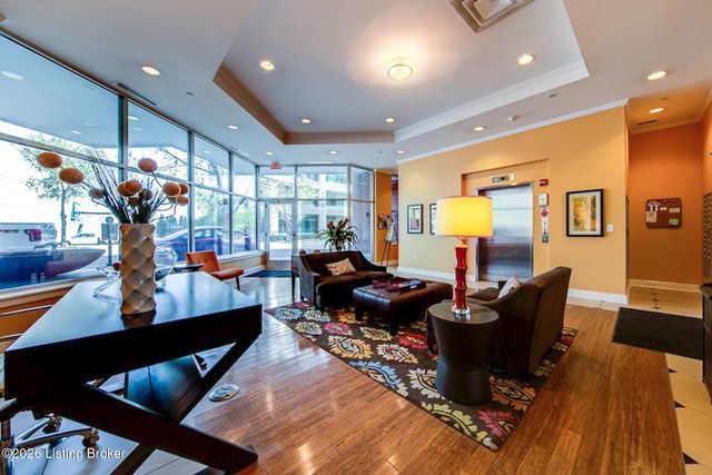 324 E Main St 503, Louisville, KY 40202