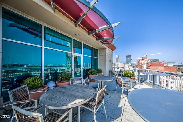 324 E Main St 503, Louisville, KY 40202