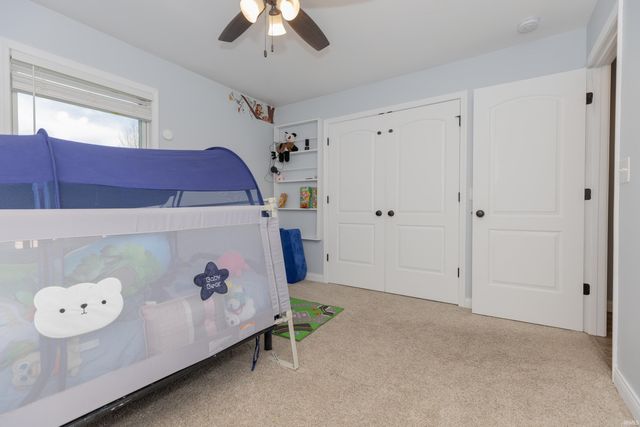 5555 Lakeside Drive, Newburgh, IN 47630