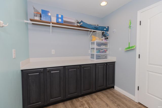 5555 Lakeside Drive, Newburgh, IN 47630