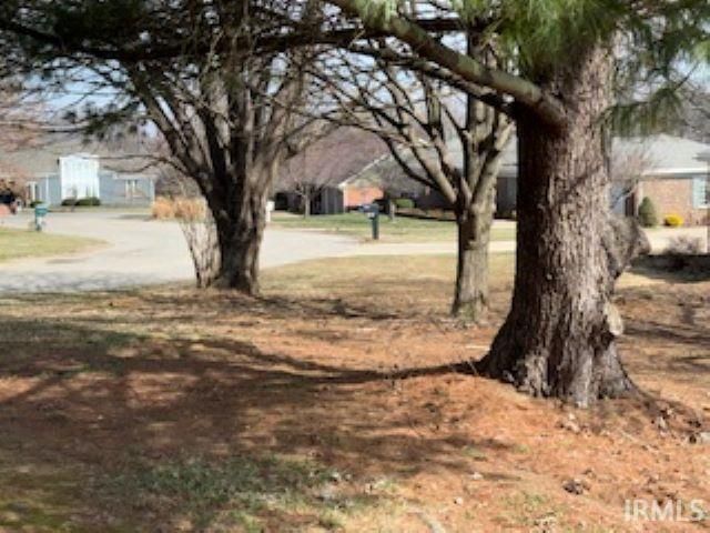 5555 Lakeside Drive, Newburgh, IN 47630