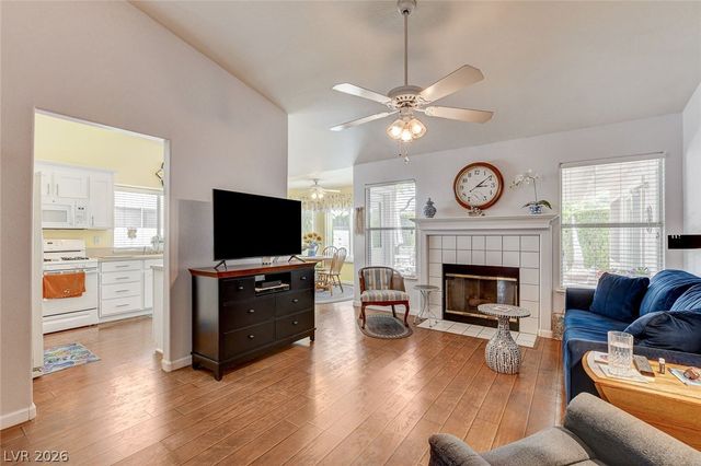 8213 Arch Bay Lane, Las Vegas, NV 89128