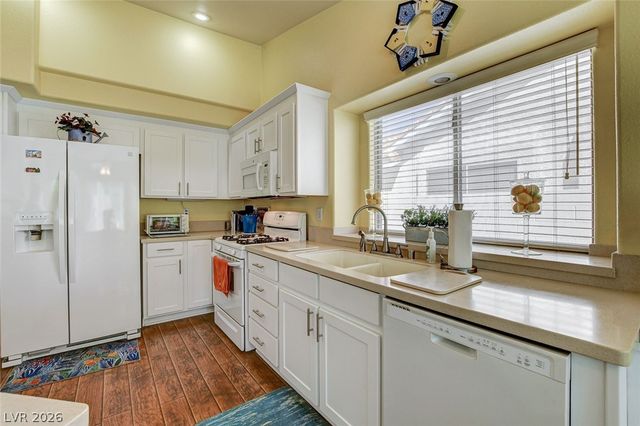 8213 Arch Bay Lane, Las Vegas, NV 89128