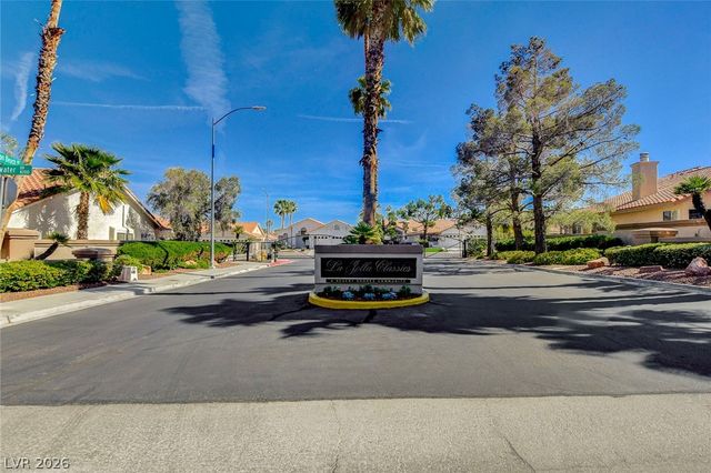 8213 Arch Bay Lane, Las Vegas, NV 89128