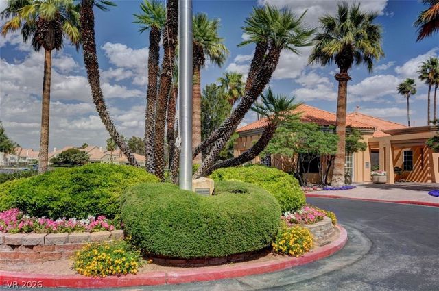 8213 Arch Bay Lane, Las Vegas, NV 89128