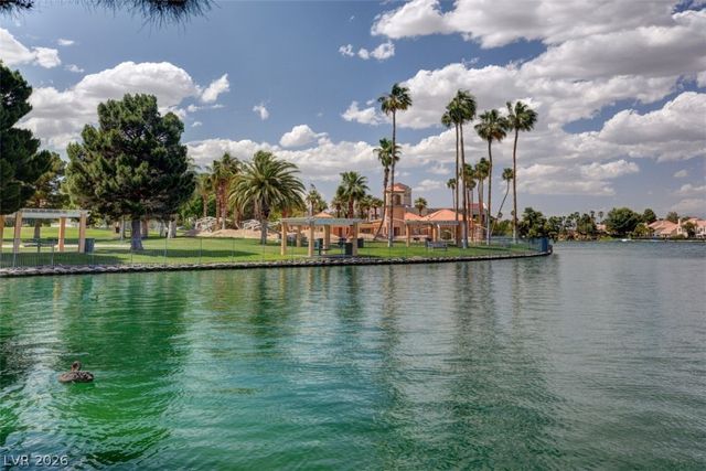 8213 Arch Bay Lane, Las Vegas, NV 89128