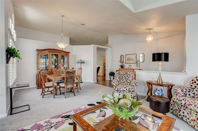 8213 Arch Bay Lane, Las Vegas, NV 89128