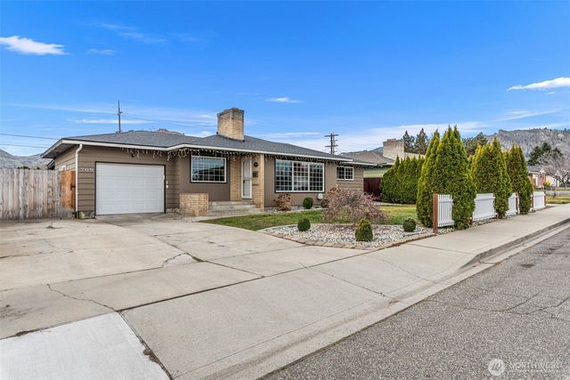 709 Schons Place, Wenatchee, WA 98801