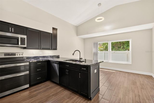 11637 LAKE DRIVE, Leesburg, FL 34788