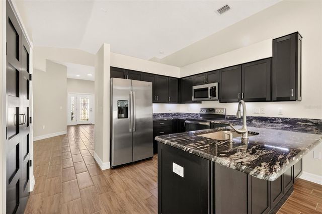 11637 LAKE DRIVE, Leesburg, FL 34788