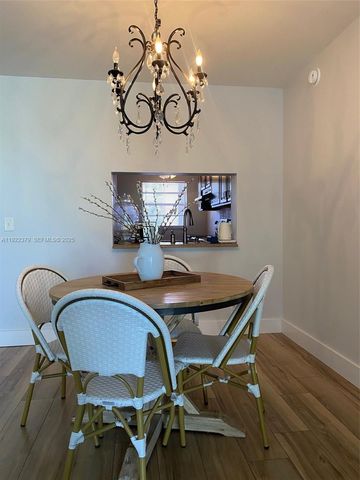 9420 Poinciana Pl 214, Davie, FL 33324