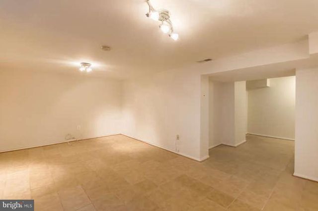 8302 MOLINE PL, Springfield, VA 22153