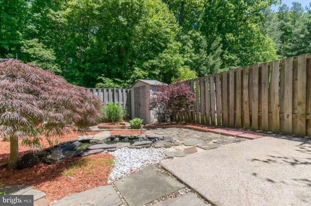 8302 MOLINE PL, Springfield, VA 22153