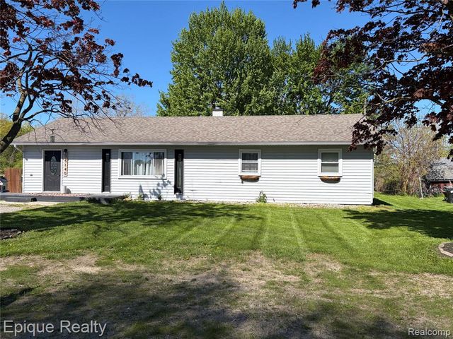 5140 Youngstown Place, Saginaw, MI 48601