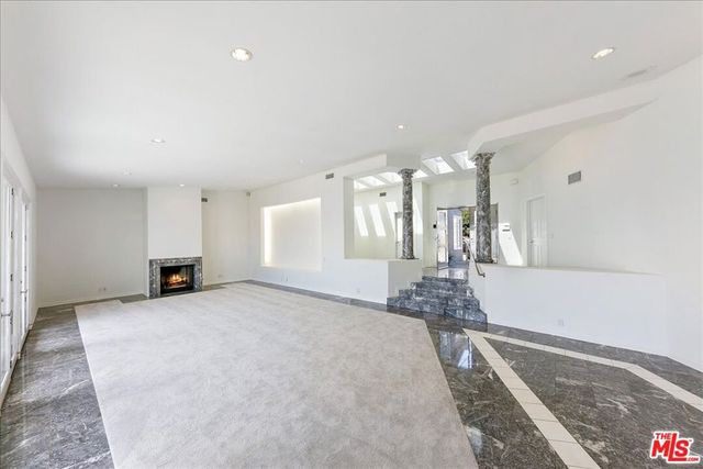 18244 Coastline Drive, Malibu, CA 90265